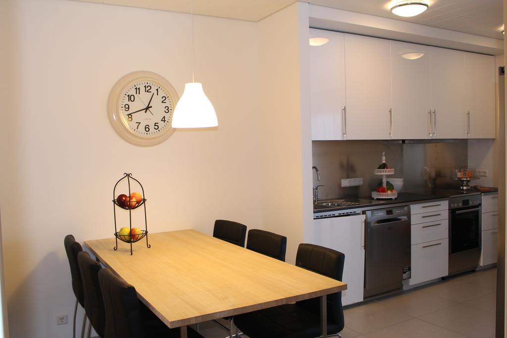 Halllandsnes Apartments Akureyri Room photo