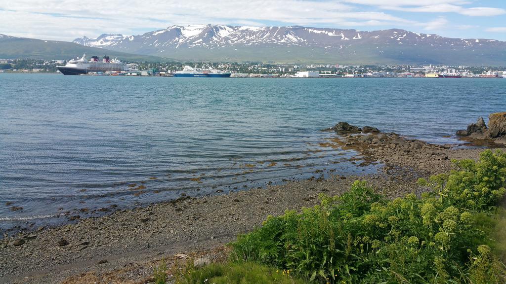 Halllandsnes Apartments Akureyri Exterior photo